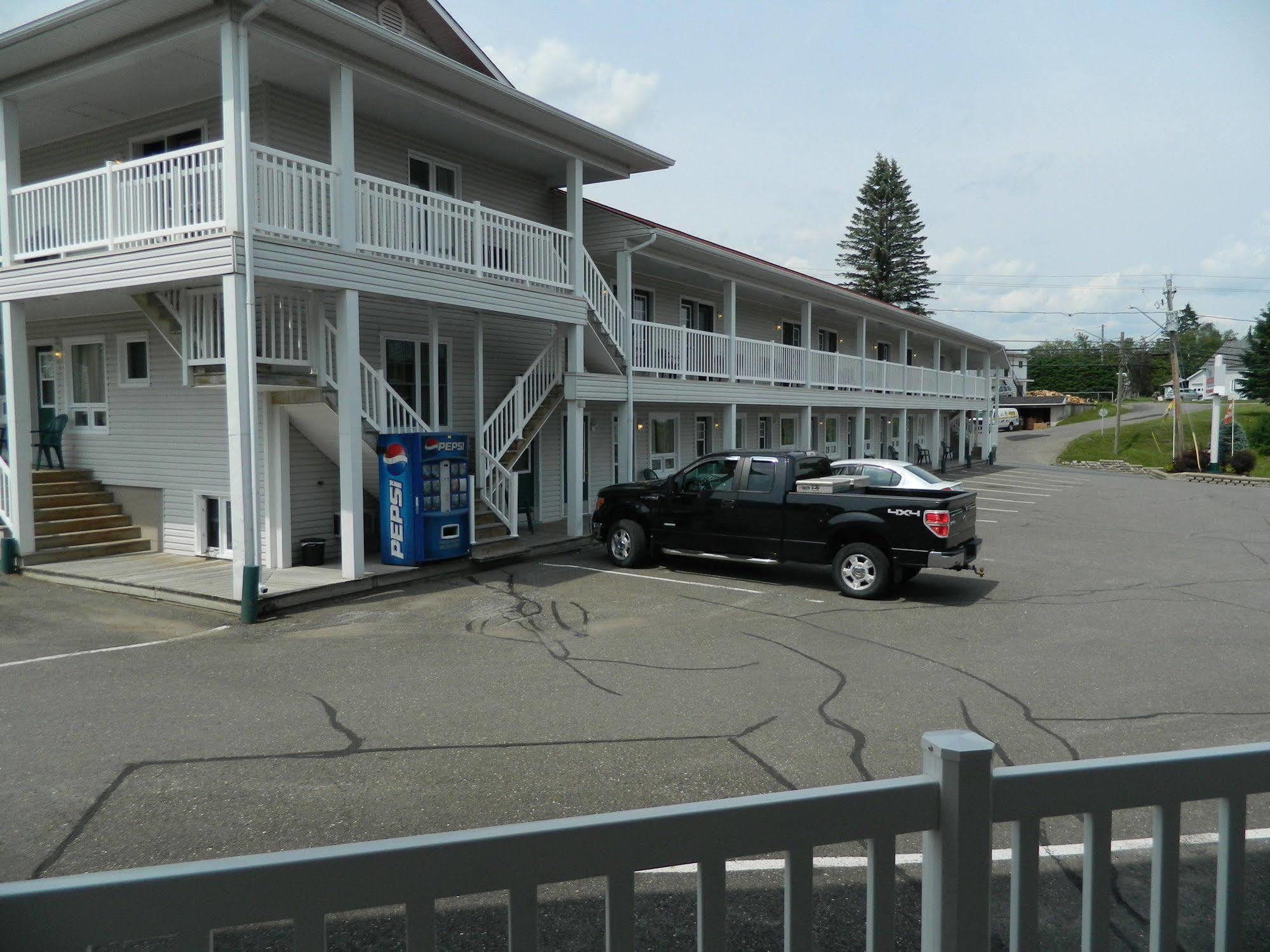 Hilltop Motel&Restaurant Grand Falls Esterno foto